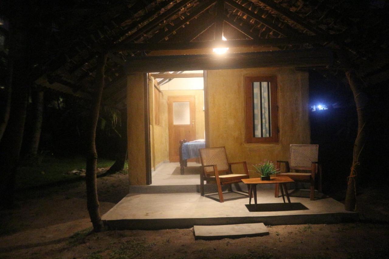 Beach Rip Rap Cabana And Guest Hotel Galle Luaran gambar