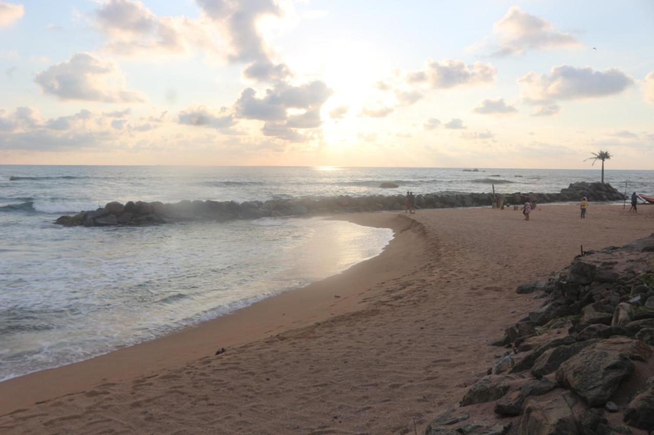 Beach Rip Rap Cabana And Guest Hotel Galle Luaran gambar